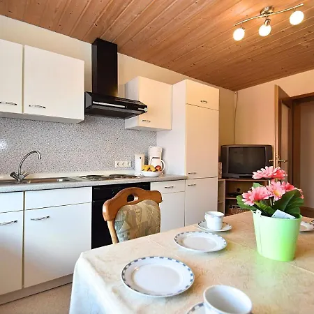 Cozy Apartment in Gleissenberg Bavaria near Forest *