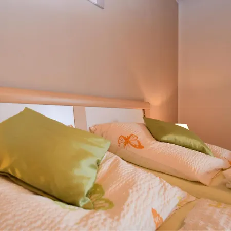 Cozy Apartment in Gleissenberg Bavaria near Forest
